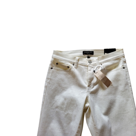 Banana Republic Classic White Women's Jeans - Picture 4 of 8